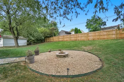 Exterior - 11489 Gravenhurst Dr, Cincinnati, OH 45231 photo 8 of 11