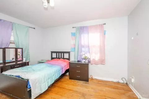 Bedroom - 4730 Hardwick Dr, Cincinnati, OH 45238 photo 3 of 8
