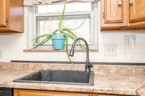 Kitchen - 4730 Hardwick Dr, Cincinnati, OH 45238 photo 5 of 5