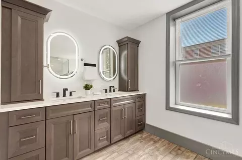 Bath - 1605 Ruth Ave, Cincinnati, OH 45207 photo 2 of 6