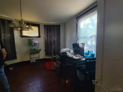 Dining - 2885 Shaffer Ave, Cincinnati, OH 45211 photo 1 of 3