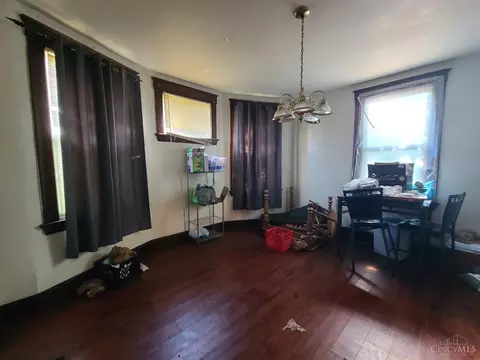 Dining - 2885 Shaffer Ave, Cincinnati, OH 45211 photo 2 of 3