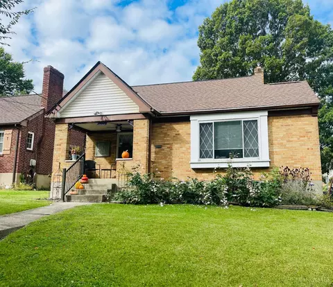 4177 Club View Dr, Cincinnati, OH 45209