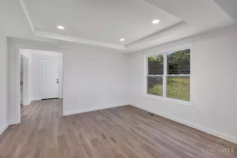Living - 2161 Crest Rd, Forest Park, OH 45240 photo 4 of 9