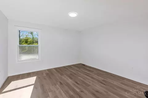 Bedroom - 2161 Crest Rd, Forest Park, OH 45240 photo 5 of 5