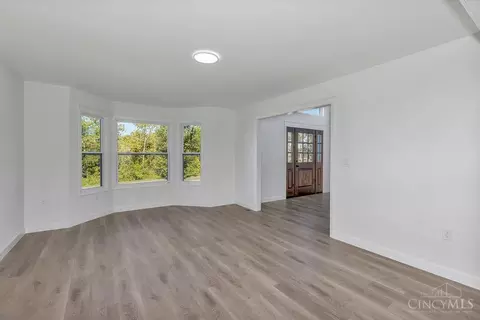 Living - 2161 Crest Rd, Forest Park, OH 45240 photo 2 of 9
