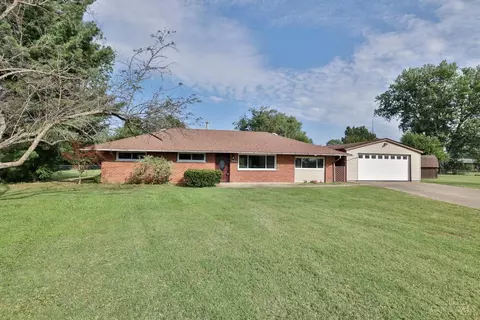 Exterior - 9095 Heather Dr, Centerville, OH 45458 photo 1 of 11