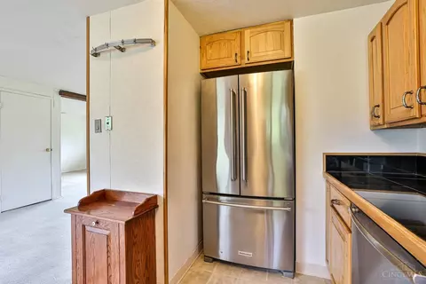Kitchen - 9095 Heather Dr, Centerville, OH 45458 photo 3 of 4