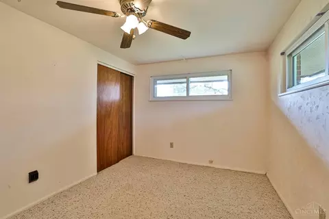 Bedroom - 9095 Heather Dr, Centerville, OH 45458 photo 4 of 6