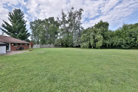 Exterior - 9095 Heather Dr, Centerville, OH 45458 photo 7 of 11