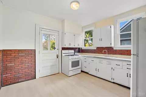 Kitchen - 3017 Hull Ave, Cincinnati, OH 45211 photo 3 of 4