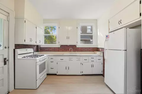 Kitchen - 3017 Hull Ave, Cincinnati, OH 45211 photo 2 of 4