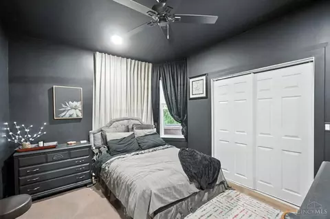 Bedroom - 844 Windham Ave, Cincinnati, OH 45229 photo 1 of 11