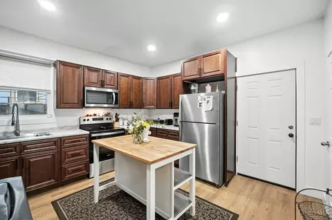 Kitchen - 844 Windham Ave, Cincinnati, OH 45229 photo 1 of 8