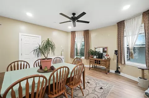 Dining - 844 Windham Ave, Cincinnati, OH 45229 photo 1 of 5