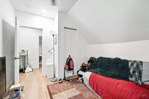 Bedroom - 844 Windham Ave, Cincinnati, OH 45229 photo 3 of 11