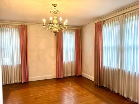 3935 Warwick Ave, Cincinnati, OH 45229 photo 9