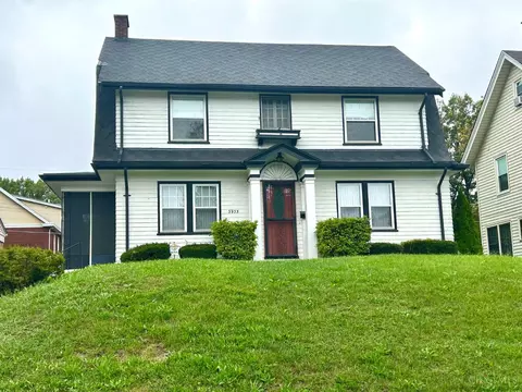 3935 Warwick Ave, Cincinnati, OH 45229