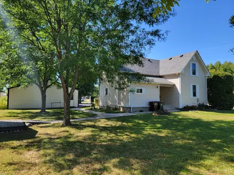 422 Eastern Ave, Sunman, IN 47041 photo 5