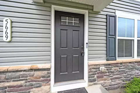 Entry Way - 5669 Julia Kate Dr, Morrow, OH 45152 photo 1 of 4