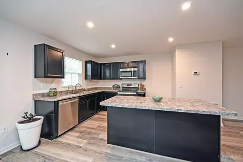 Kitchen - 5669 Julia Kate Dr, Morrow, OH 45152 photo 2 of 3