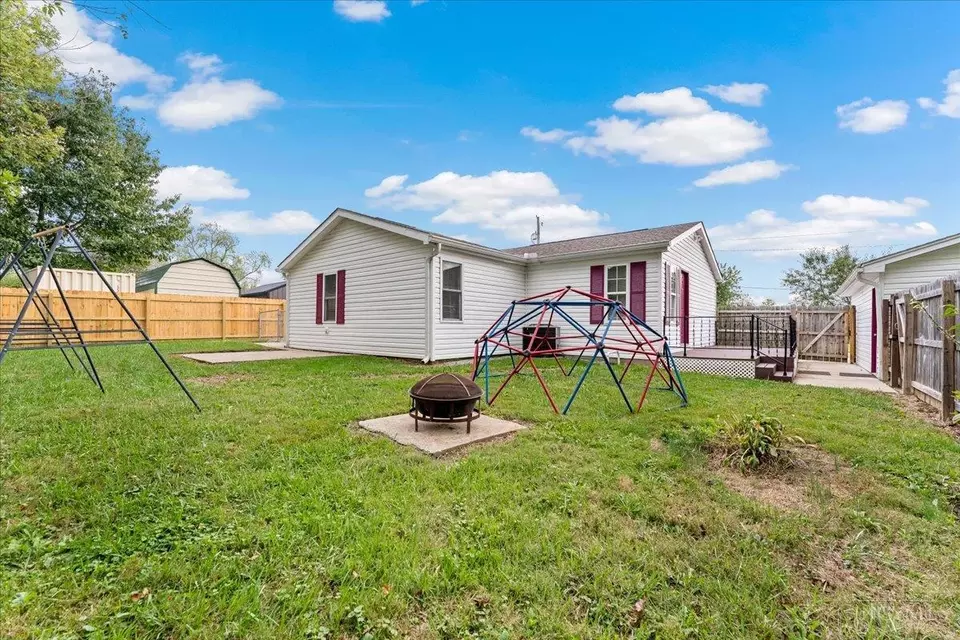 Exterior - 714 Harrison St, Felicity, OH 45120 photo 3 of 5