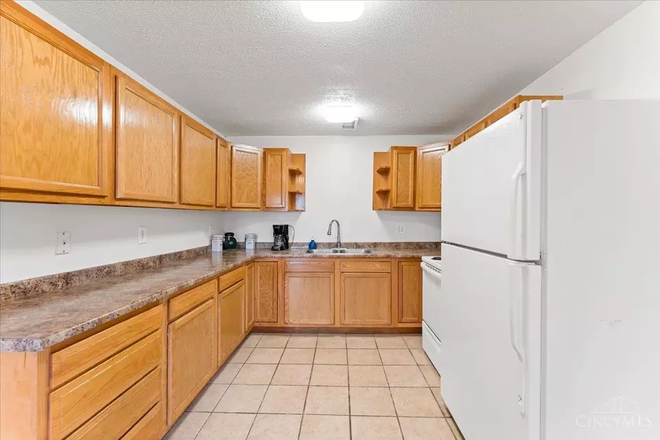 Kitchen - 714 Harrison St, Felicity, OH 45120 photo 3 of 3