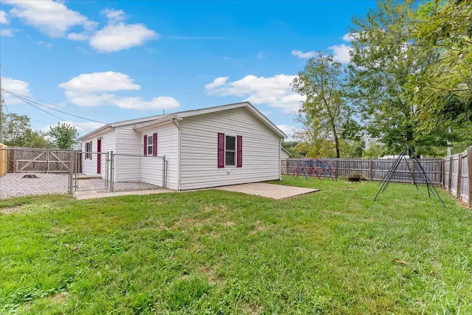 Exterior - 714 Harrison St, Felicity, OH 45120 photo 2 of 5