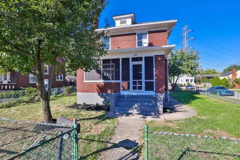 653 Harmes Ave, Reading, OH 45215