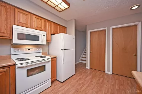 702 Levitt Pl, Cincinnati, OH 45245 photo 11