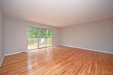 702 Levitt Pl, Cincinnati, OH 45245 photo 25