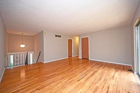 702 Levitt Pl, Cincinnati, OH 45245 photo 27