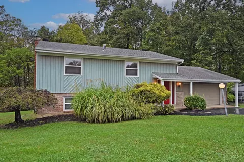 702 Levitt Pl, Cincinnati, OH 45245 photo 2