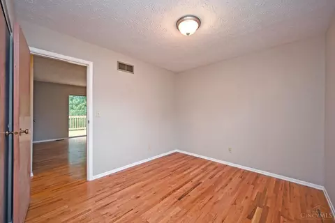 702 Levitt Pl, Cincinnati, OH 45245 photo 37