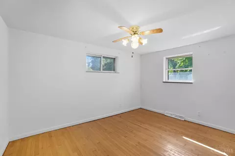 Bedroom - 580 Lang Rd, Cincinnati, OH 45244 photo 6 of 7