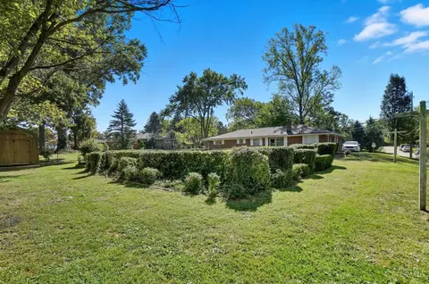 Exterior - 580 Lang Rd, Cincinnati, OH 45244 photo 11 of 12