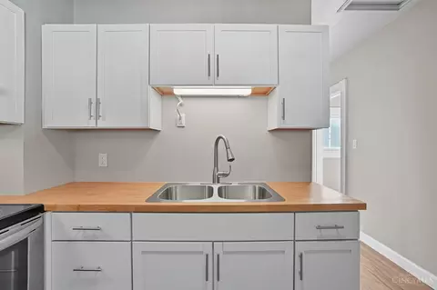 Kitchen - 210 Vine St, Reading, OH 45215 photo 11 of 11
