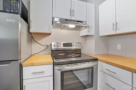 Kitchen - 210 Vine St, Reading, OH 45215 photo 9 of 11