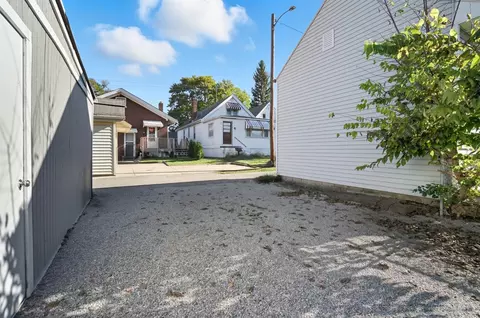 Exterior - 210 Vine St, Reading, OH 45215 photo 18 of 19