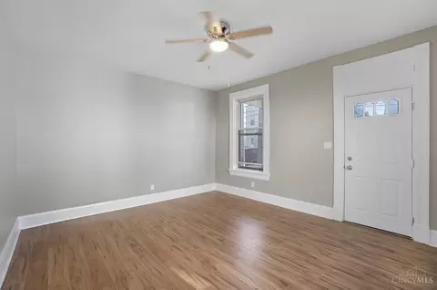 Living - 210 Vine St, Reading, OH 45215 photo 5 of 6