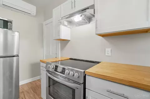 Kitchen - 210 Vine St, Reading, OH 45215 photo 4 of 11