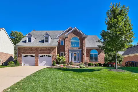 12108 Village Woods Dr, Sharonville, OH 45241