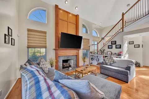 Living - 11897 Winston Cir, Forest Park, OH 45240 photo 2 of 3