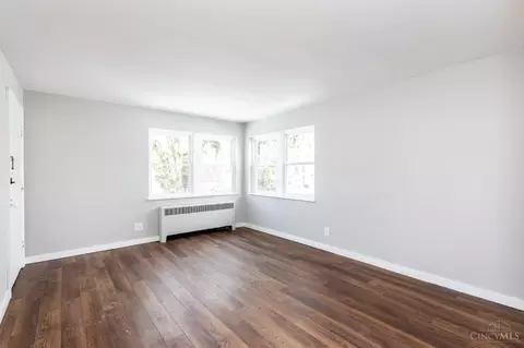 Living - 1219 Franklin Ave, Cincinnati, OH 45237 photo 1 of 3