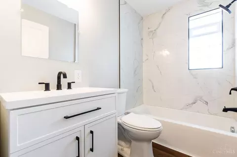 Bath - 1219 Franklin Ave, Cincinnati, OH 45237 photo 1 of 2