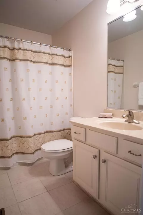 Bath - 3889 Bear Ln, Cleves, OH 45002 photo 6 of 6