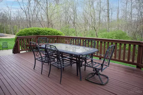 Exterior - 3889 Bear Ln, Cleves, OH 45002 photo 5 of 8
