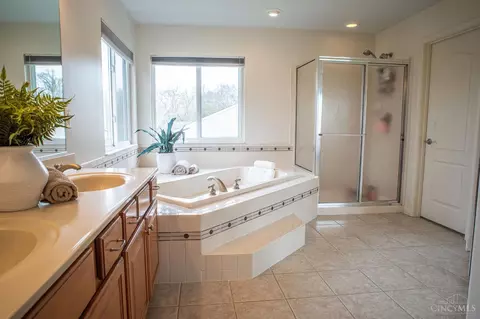 Bath - 3889 Bear Ln, Cleves, OH 45002 photo 2 of 6