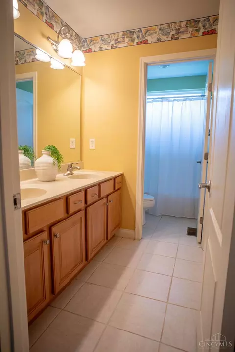 Bath - 3889 Bear Ln, Cleves, OH 45002 photo 5 of 6