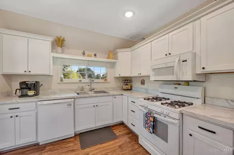 Kitchen - 3778 Eyrich Rd, Cincinnati, OH 45248 photo 1 of 2